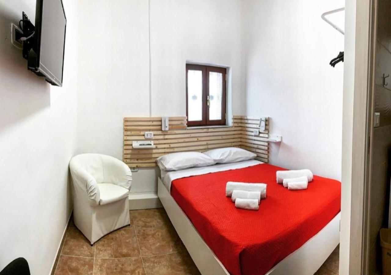 Miris Home Fast And Comfortable With Self Check In 8 Minutes Walk Near Naples Airport Exteriér fotografie