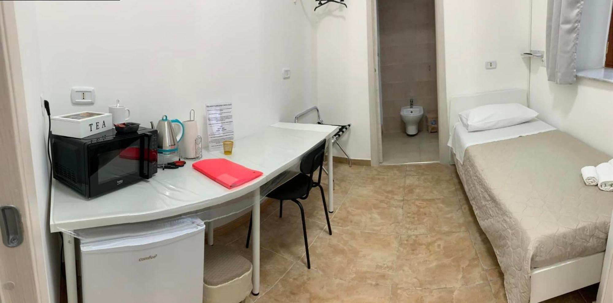 Miris Home Fast And Comfortable With Self Check In 8 Minutes Walk Near Naples Airport Exteriér fotografie